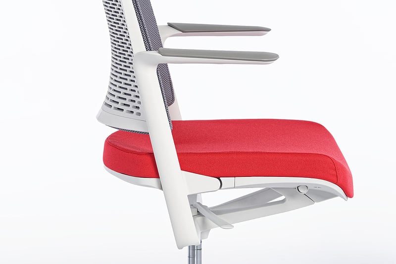 Eine stufenlose und synchrone Bewegung von Sitz und Rückenlehne für ein angenehmes Sitzen