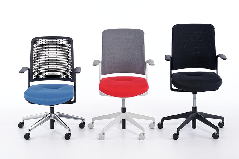 Unser Drehstuhl Luxemburg hat eine stufenlose Sitzhöhenverstellung