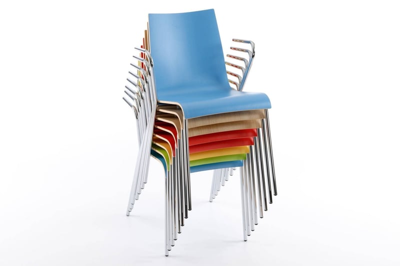 Eine große Farbauswahl auch bei unseren Mailand Armlehnenstühlen