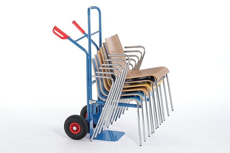 Mit der Stuhlkarre können die Mailand AL einfach transportiert werden
