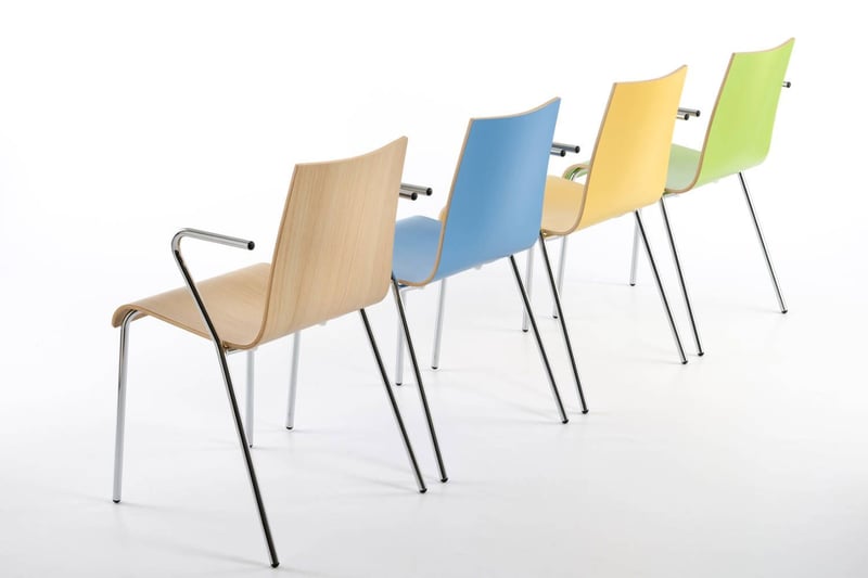 Unser Mailand Stühle können auch mittig in den Raum gestellt werden