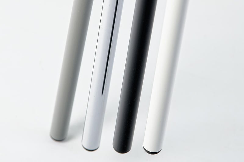 Unsere Armlehnenstühle Mailand sind in verschiedenen Gestellfarben konfigurierbar