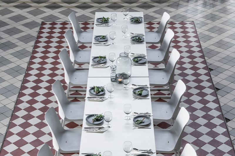 Auch bei klassischen Events im In- oder Outdoorbereich hinterlassen die Vollkunststoffstühle bei den Gästen einen tollen Eindruck