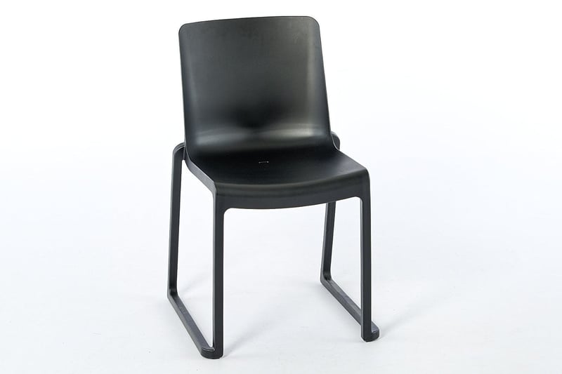 Der Melbourne ist ein elegant geformter Vollkunststoffstuhl