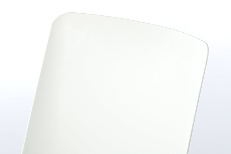 Die Stuhllehne bietet stabilen Halt