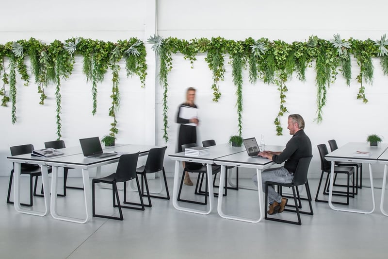 Modern und zeitlos sind unsere Kunststoffstühle Melbourne