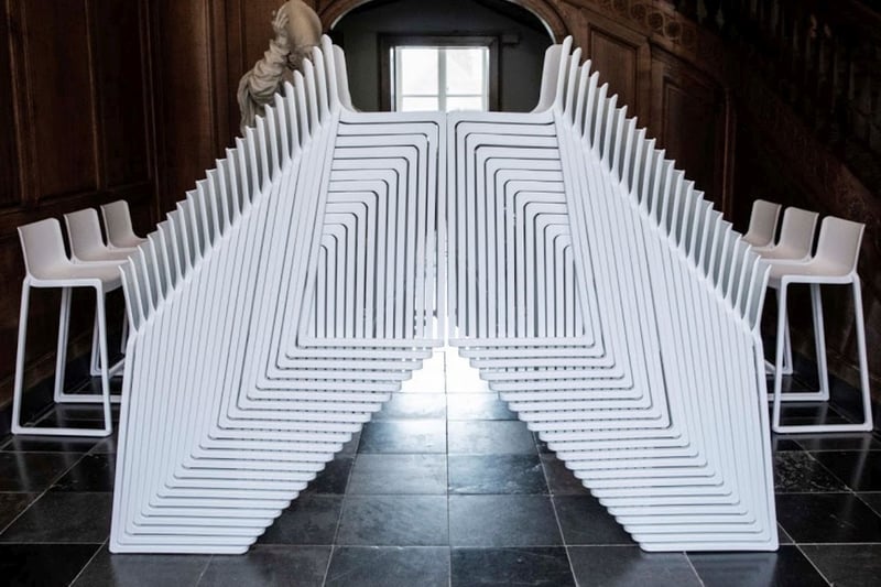 Unsere Barhocker Melbourne sind sehr hoch und platzsparend stapelbar