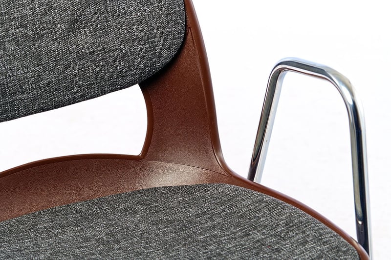 Die Polster ergänzen den Komfort der ergonomischen Sitzschale