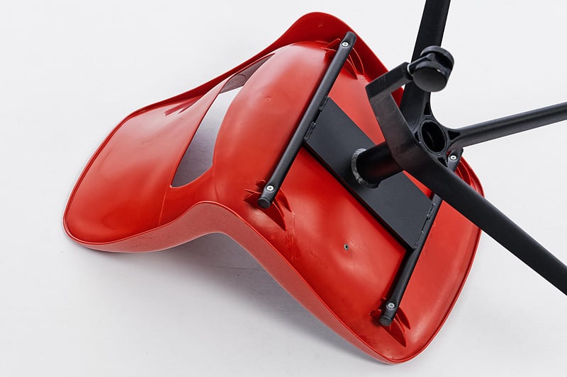 Das Drehgestell ist hochwertig verarbeitet