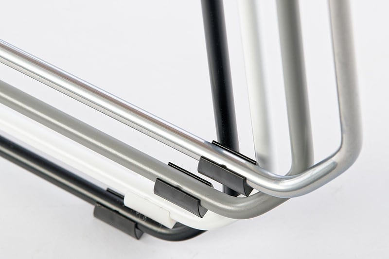 Verschiedene Gestellfarben können gewählt werden