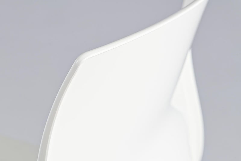 Die Rückenlehne ist ergonomisch geformt