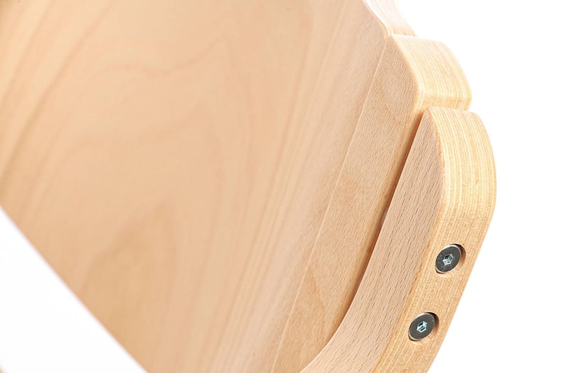 Die Kanten der Rückenlehne sind abgeflacht