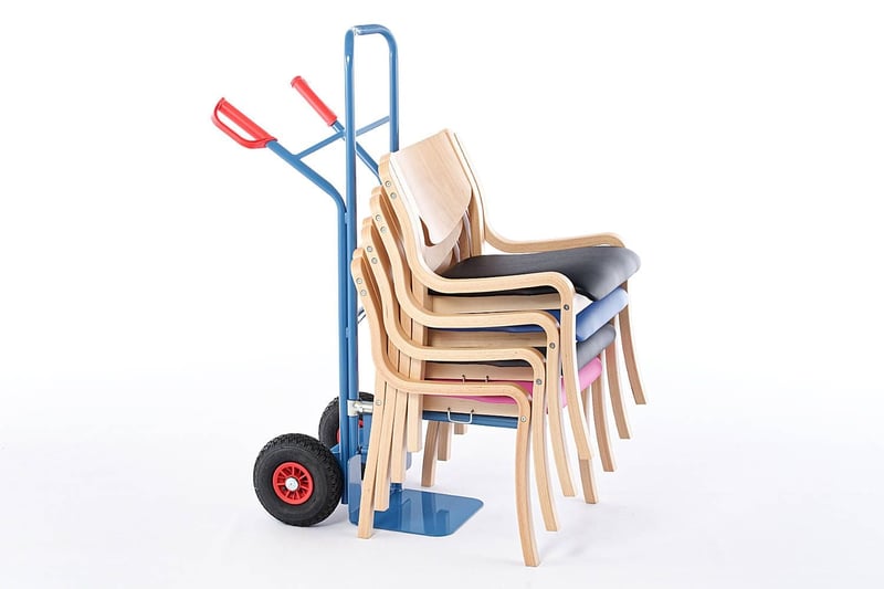 Mit der Stuhlkarre ist ein einfacher Transport möglich