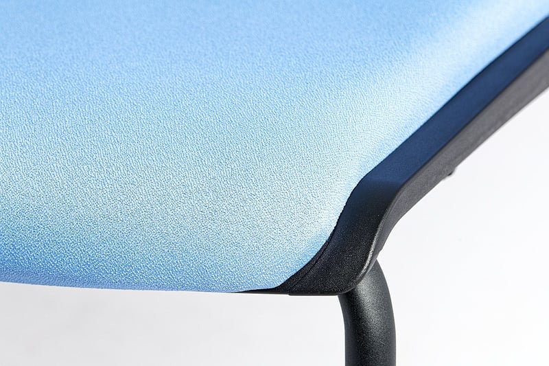 Hochwertige und strapazierfähige Stoffe werden als Bezug genutzt