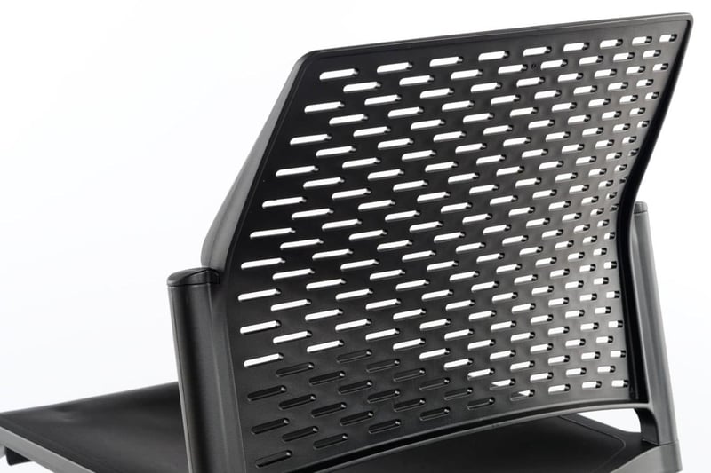 Die Rückenlehne ist ergonomisch geformt und somit sehr bequem und schonend für den Rücken Ihrer Besucher