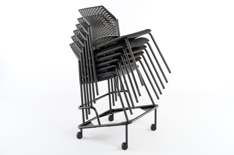 Gestapelt auf Rollwagen lassen sich die Paris schnell verstellen