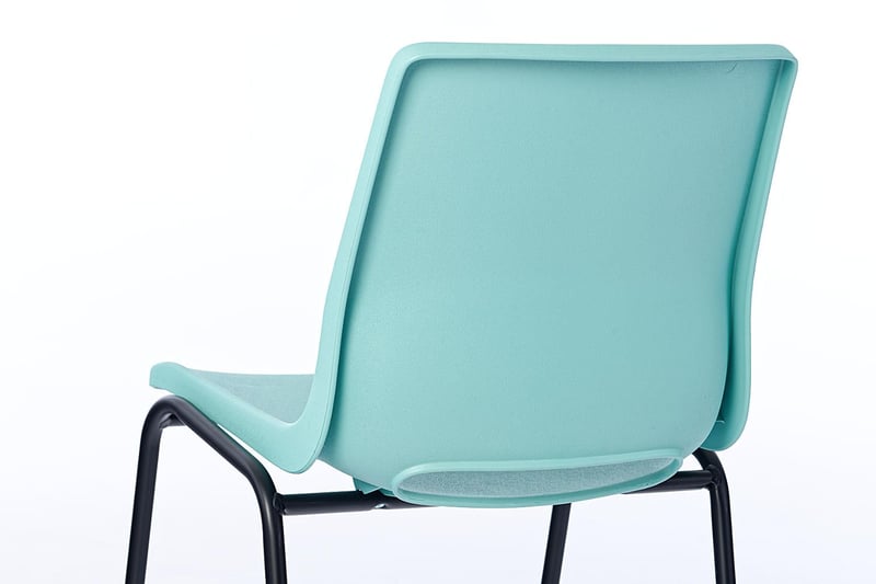 Die Rückenlehne ist ergonomisch geformt
