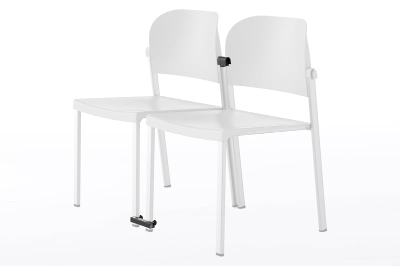 Alle Passau Stühle können in festen Reihen gestellt werden