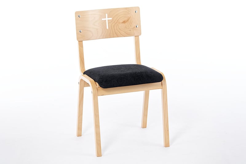 Unser Perth SP Holzstuhl mit Kreuz Ausfräsung