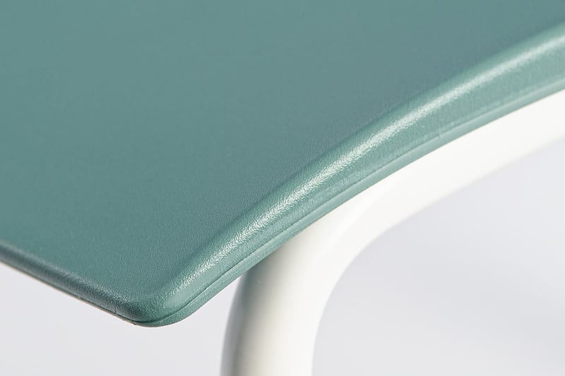 Die Kanten der Sitzfläche sind abgerundet