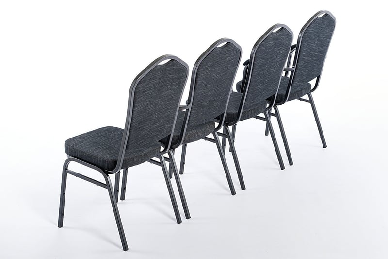 Mit dem Stuhlmodell Prag lassen sich ganze Säle bestuhlen