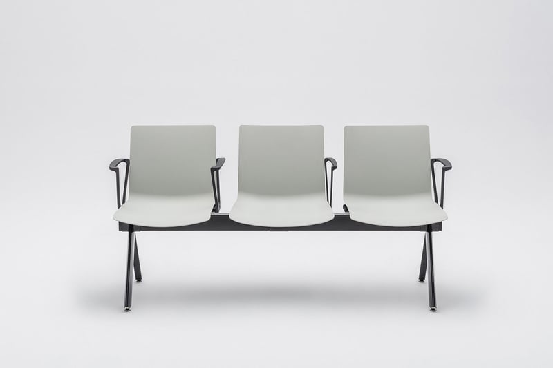 Unsere Traversenbank Rhodos gibt es in verschiedenen Variantan