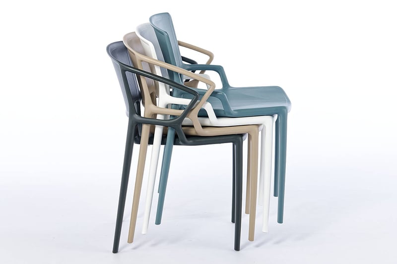 Vertikal gestapelt verbraucht der Riviera wenig Raum