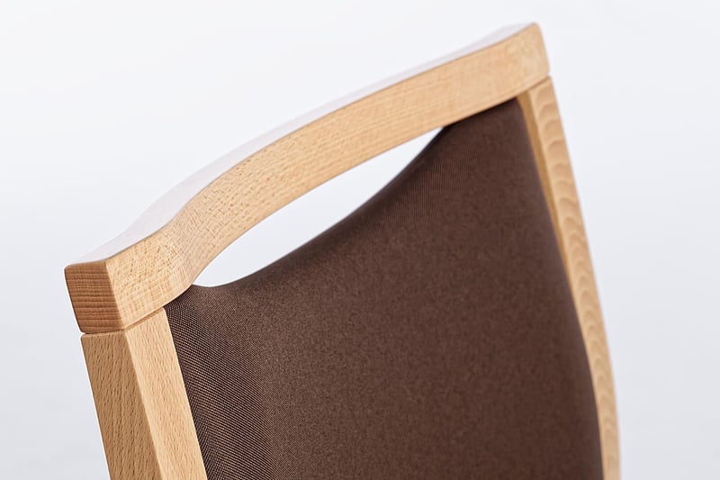 Sehr ergonomisch ist die Rückenlehne gebogen