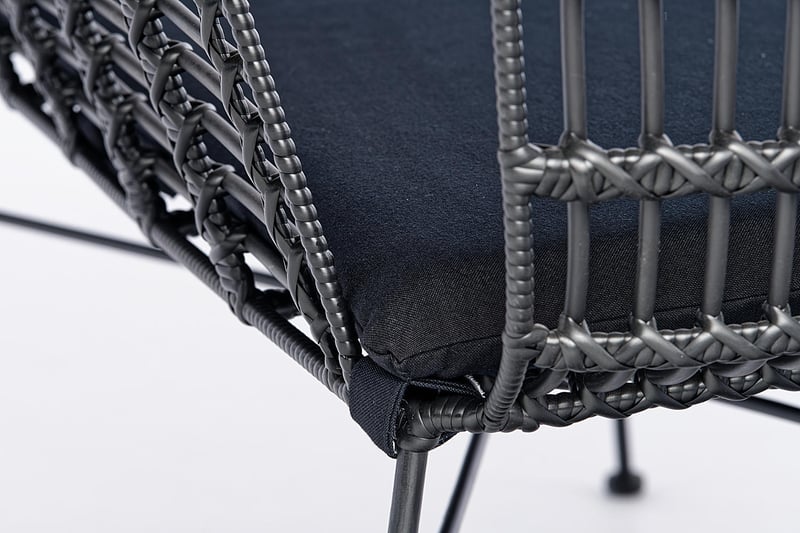 Der Klettverschluss des Sitzkissens verhindert ein Rutschen