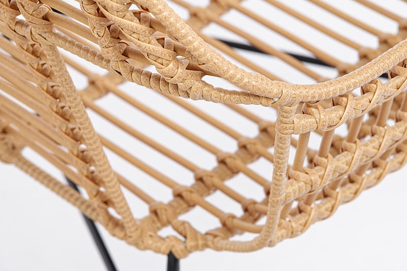 Die komplette Bank ist modern und wurde hochwertig verarbeitet