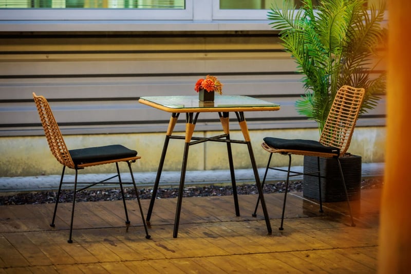 Unsere Rattanstühle können auch mit Sitzkissen bestellt werden
