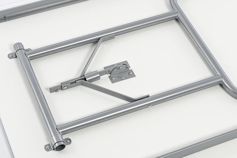 Der Mechanismus der Klapptische ist sehr durchdacht