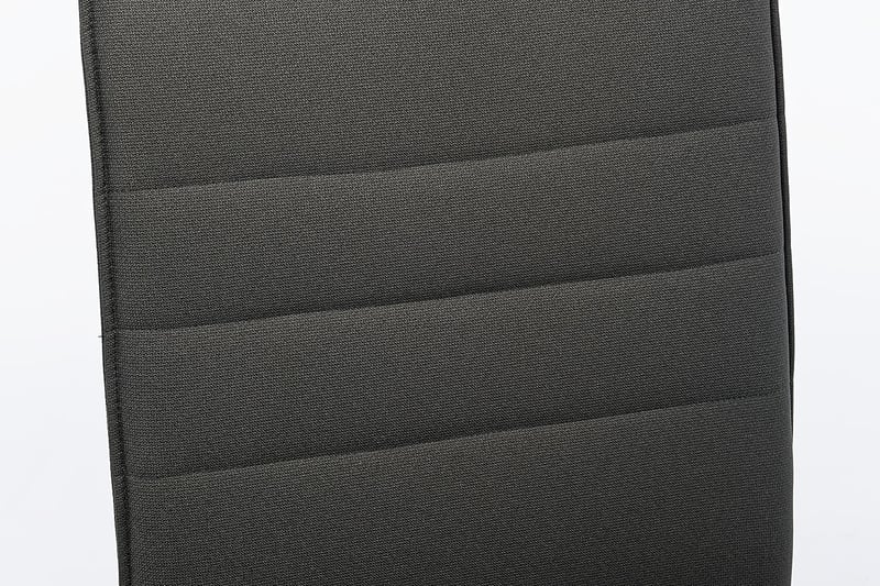Die Polsternähte sind sauber und ordentlich verarbeitet