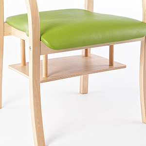 Mit Holz-Buchablage unter dem Stuhl (muss mit 4 Schrauben unter dem Stuhl montiert werden, ggf. verlängerte Lieferzeit: ca. 1 - 2 Wochen) - zzgl. 18,95 €